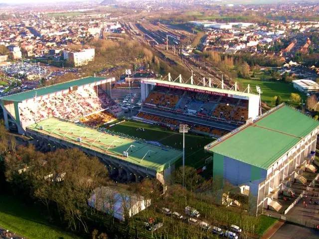 了解高尔夫每一根球杆的知识,了解高尔夫球的知识