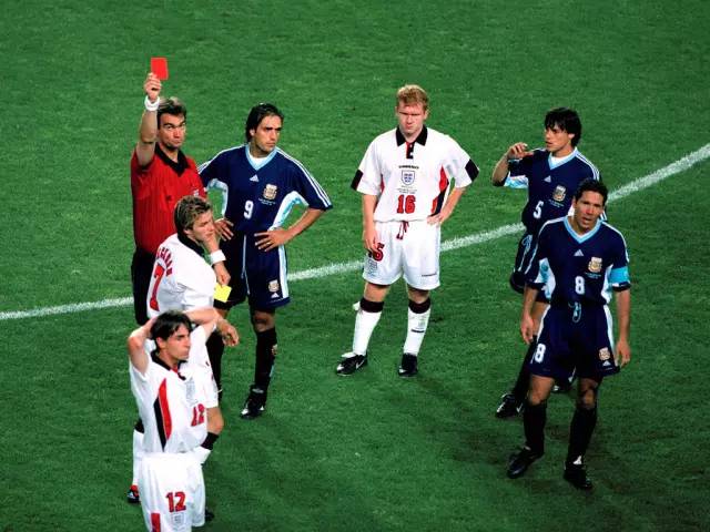 了解高尔夫每一根球杆的知识,了解高尔夫球的知识