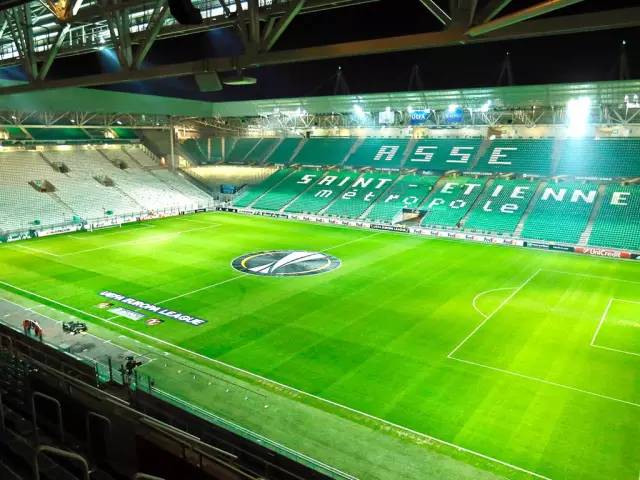 了解高尔夫每一根球杆的知识,了解高尔夫球的知识