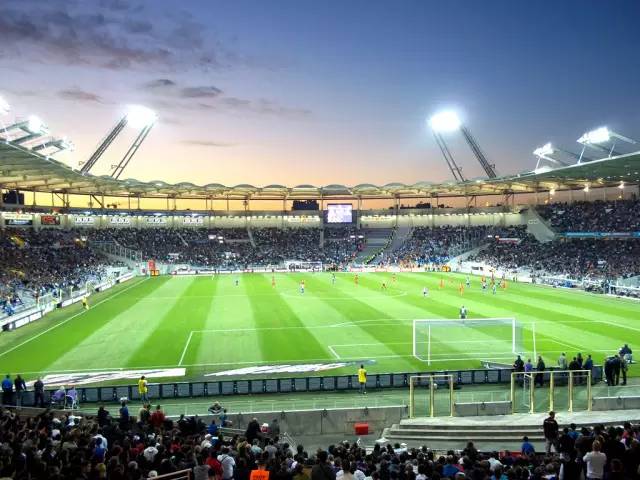 了解高尔夫每一根球杆的知识,了解高尔夫球的知识