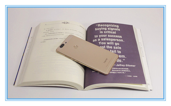 华为推出光荣v8图片,华为v8pro和光荣v8