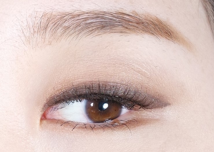 眼睛小怎么画眼妆单眼皮,单眼皮肿眼泡怎样画眼妆