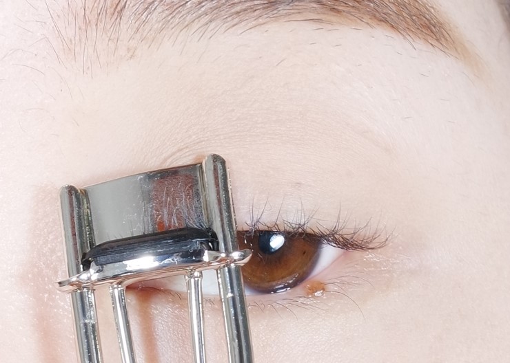 眼睛小怎么画眼妆单眼皮,单眼皮肿眼泡怎样画眼妆