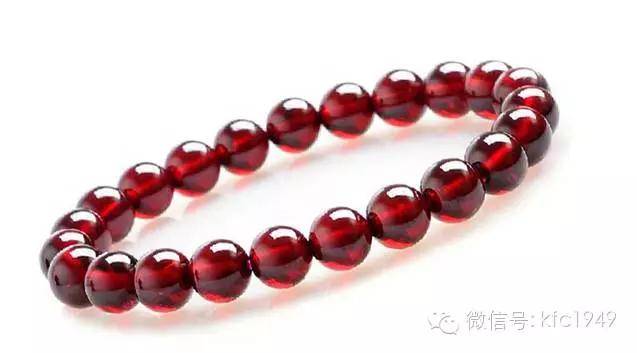 手串的佩戴方法图解,24颗手串怎么佩戴比较好