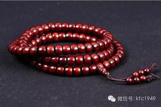 手串的佩戴方法图解,24颗手串怎么佩戴比较好