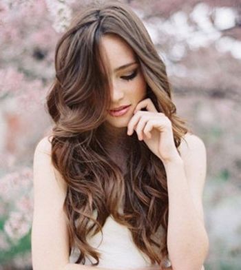 适合烫染的中分发型,中分发型自己怎么染发