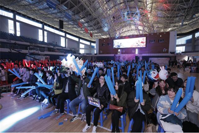 王者光荣里面的机器人太厉害了,王者光荣有机器人的英雄