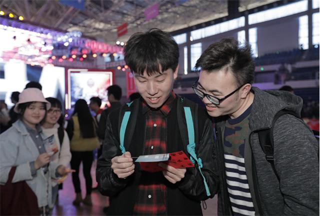 王者光荣里面的机器人太厉害了,王者光荣有机器人的英雄