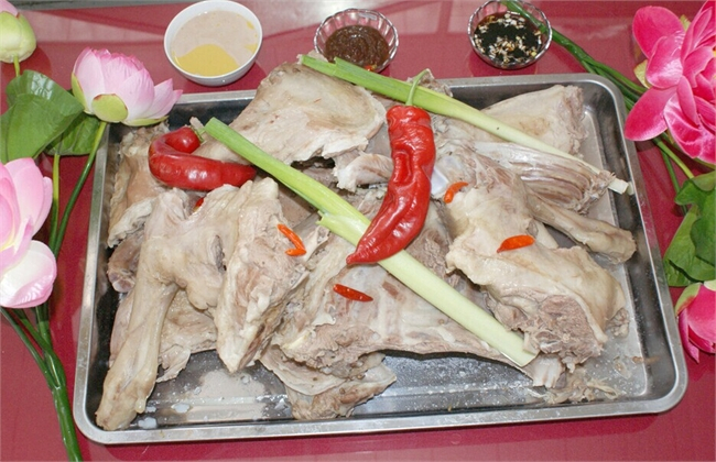 大武口呼伦贝尔风情园烤全羊团购,呼伦贝尔旅游必吃的十大特点美食