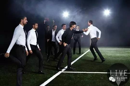 瓒崇悆鍓緫婊戣藩鍚堥泦,瓒崇悆鍘熷湴鑸旂悆