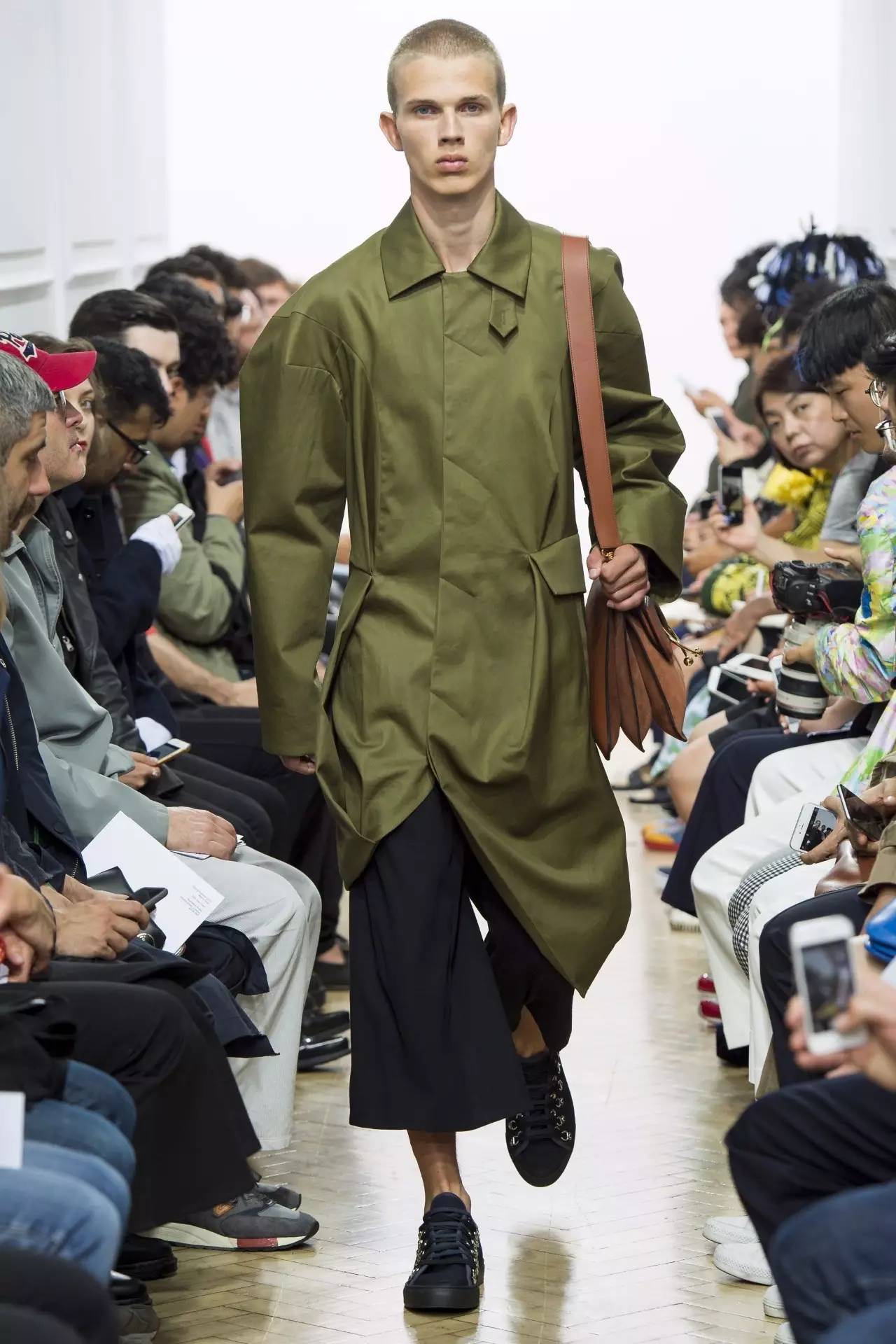 编辑说|这个伦敦男装周跟胖子无缘