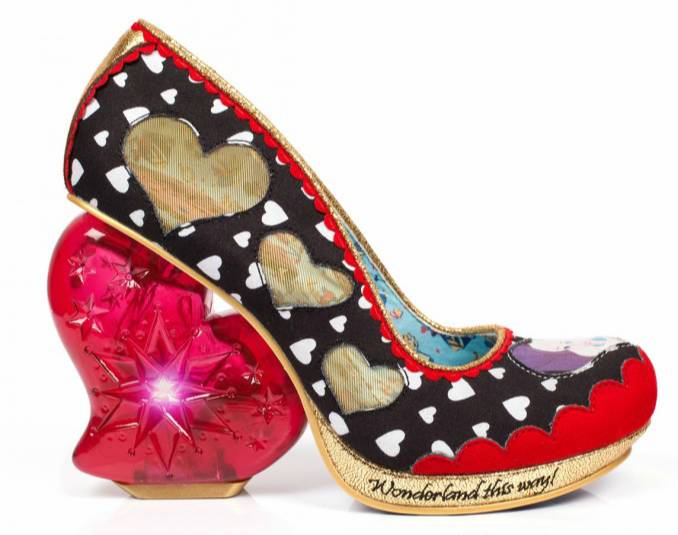 鞋履上的梦游仙境