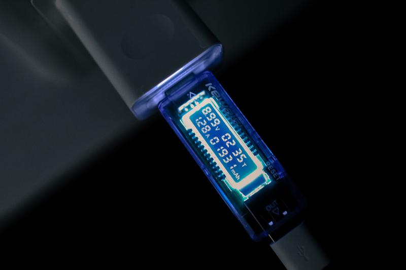 光荣v8是不是有两个配置,光荣v8pro续航怎么样