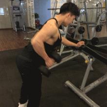 背部肌肉训练情侣,背部肌肉训练女生哑铃