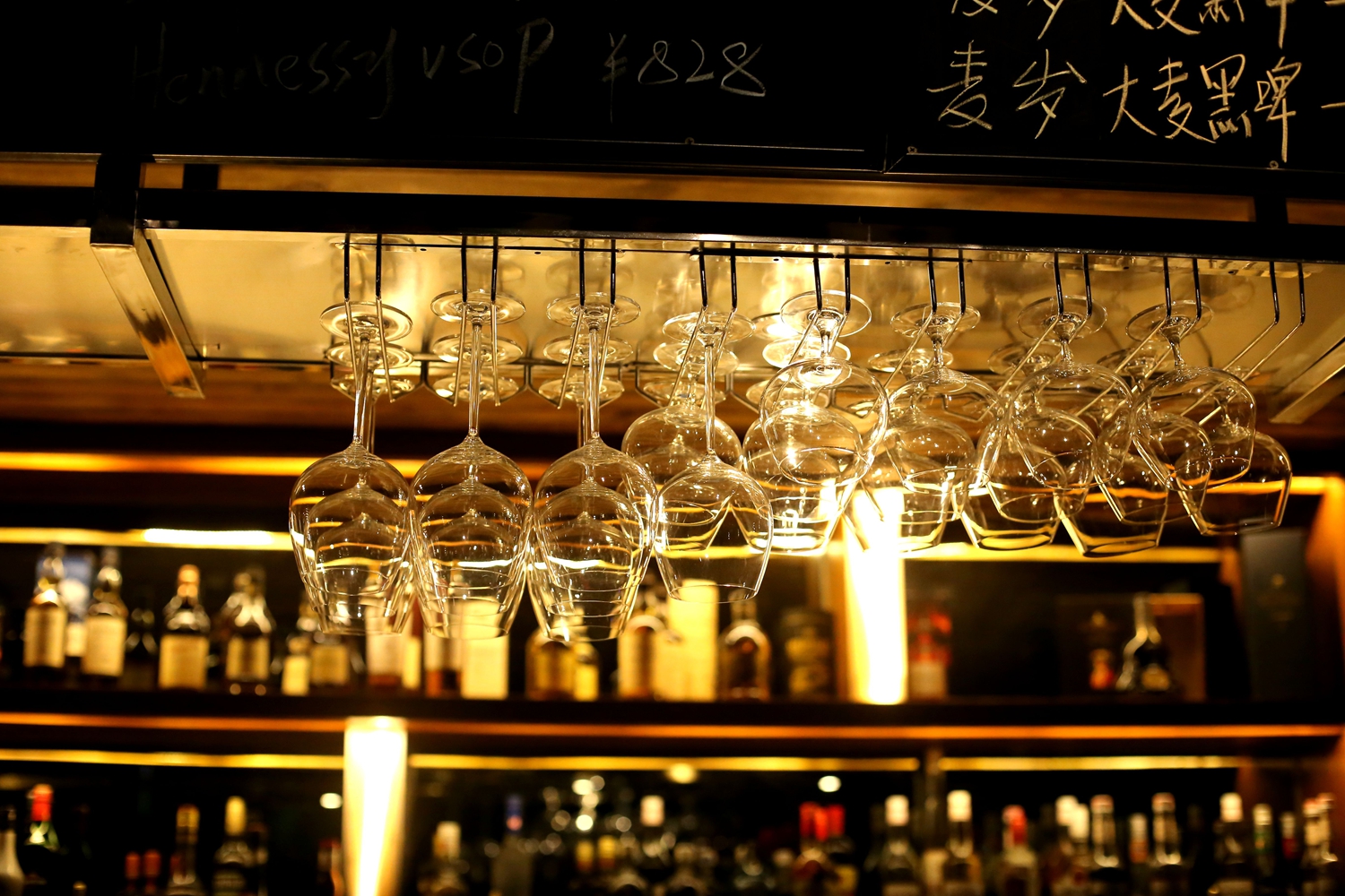 成都最正宗的球迷酒吧教你打开欧洲杯最正确的方式