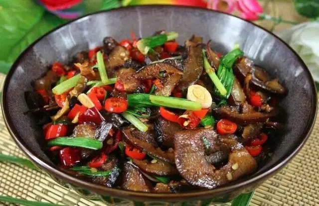 你吃过最奇葩的一道菜叫什么,中国最奇葩的菜品