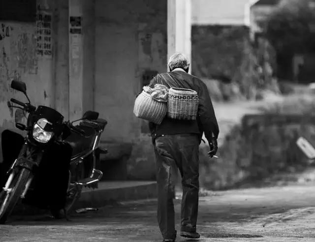 父亲节酒干倘卖无舞蹈完整版,父亲节酒干倘卖无童声版主歌部分