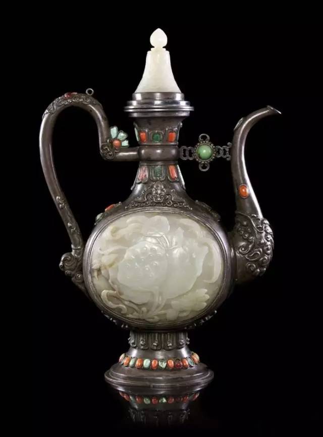 银壶和铁壶烧水泡茶区别,用银壶煮水好还是用银壶泡茶好