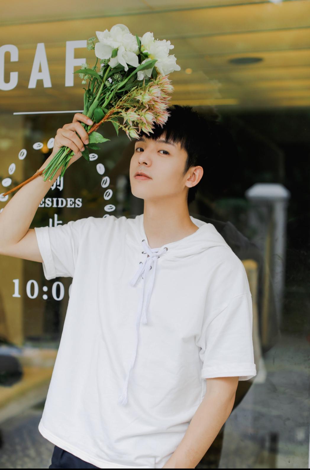 不爱你的人才会一味伤害你,不爱你的人才舍得花你钱