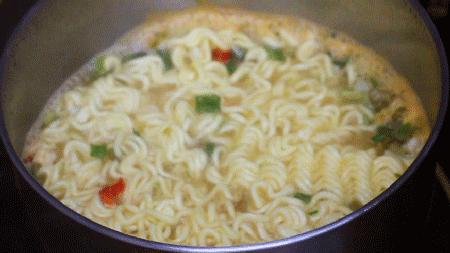 螺蛳粉泡面哪个好吃,泡面好吃还是螺蛳粉好吃