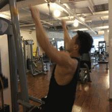 背部肌肉训练情侣,背部肌肉训练女生哑铃