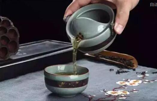 酸奶和茶哪个解酒快点好,酸奶解酒还是茶解酒