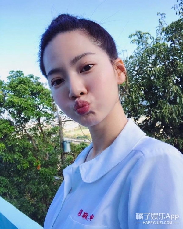 唇纹怎么消除学生,唇纹太重怎么消除小妙招