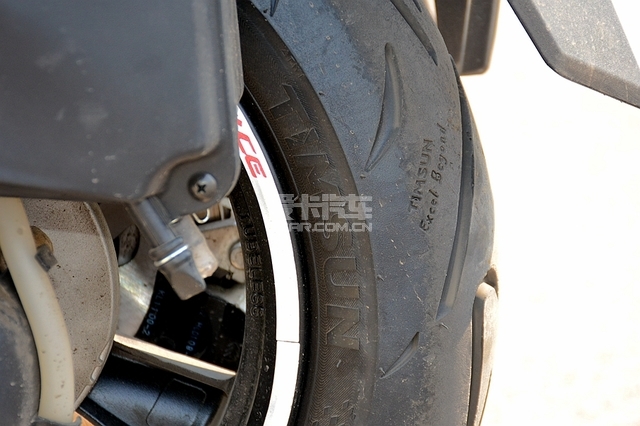 造型时尚操控灵活，林海Power175T试驾！