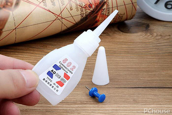 今年流行一胶水，叫“油性胶水”，告别胶水粘手问题，便宜又实用