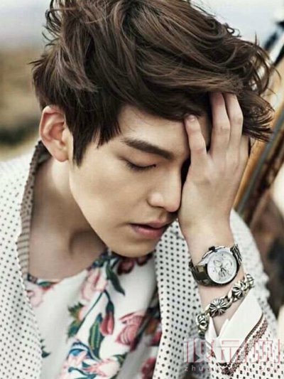 长腿欧巴金宇彬HOLD住百变发型尽显男神范