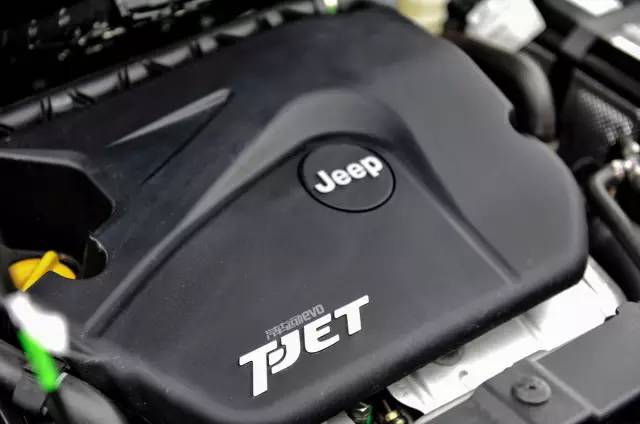 jeep自由侠试驾第一视角,毒辣车评jeep自由侠