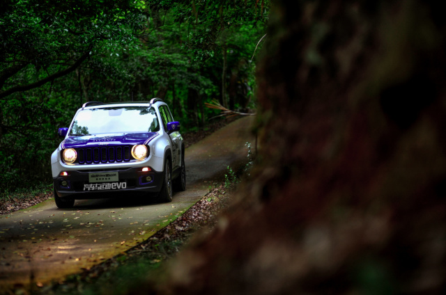 jeep自由侠试驾第一视角,毒辣车评jeep自由侠