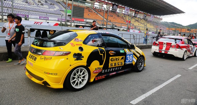 周末别宅啦快来看泛珠赛车节第一天的精彩花絮