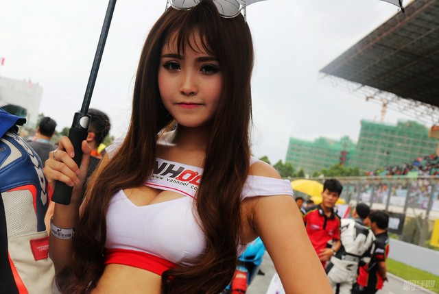 周末别宅啦快来看泛珠赛车节第一天的精彩花絮