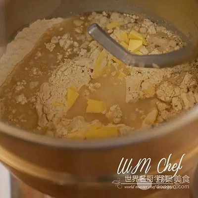 法国面包MOF大师独家配方，教你做正宗羊角面包