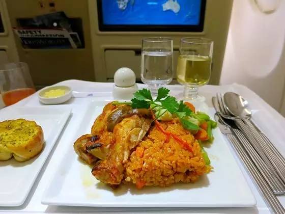 买机票为什么要等航空公司确认,订机票有选大航空公司的必要吗