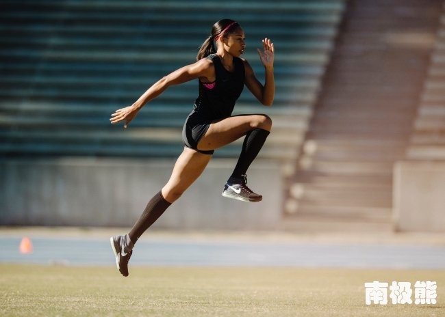 耐克3d打印跑鞋,耐克马拉松新3代多少钱