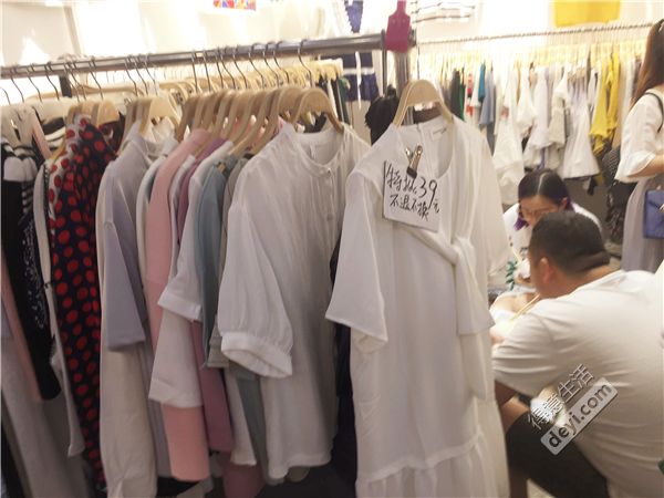 揭秘淘宝店铺和企业店铺,揭秘淘宝衣服进货渠道