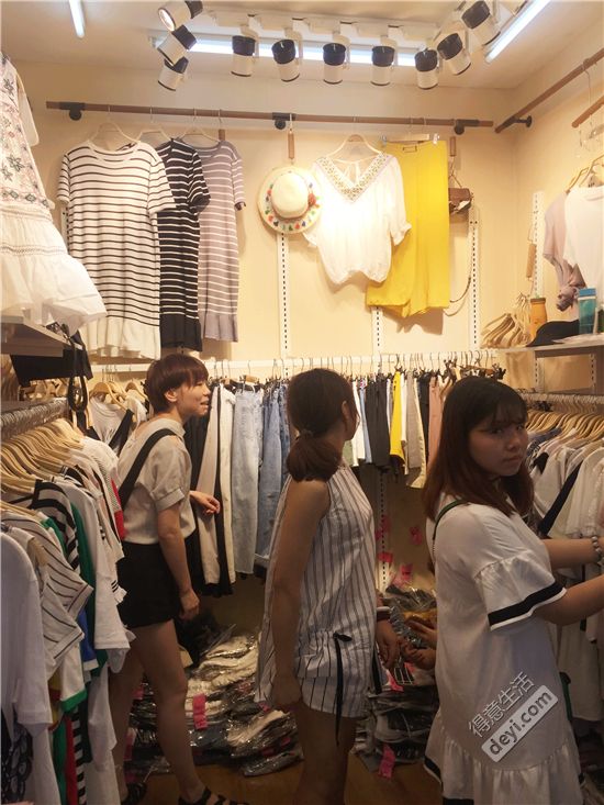 揭秘淘宝店铺和企业店铺,揭秘淘宝衣服进货渠道