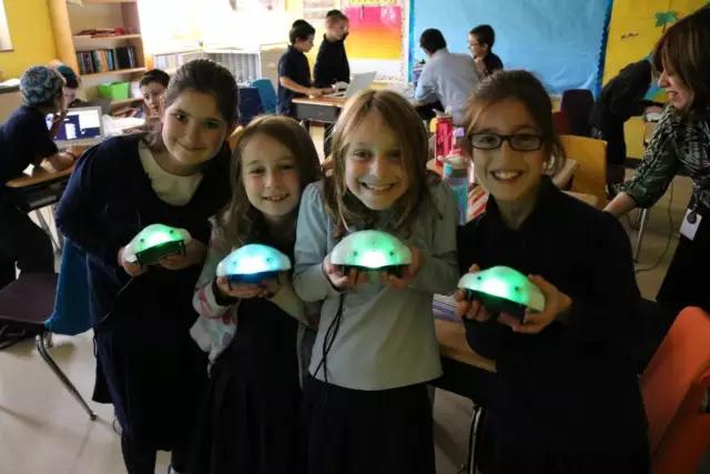 FinchRobot，一个机器人搞定各种不同编程语言的学习