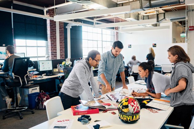 从运动服到科技公司，安德玛是如何实现这场大转进？