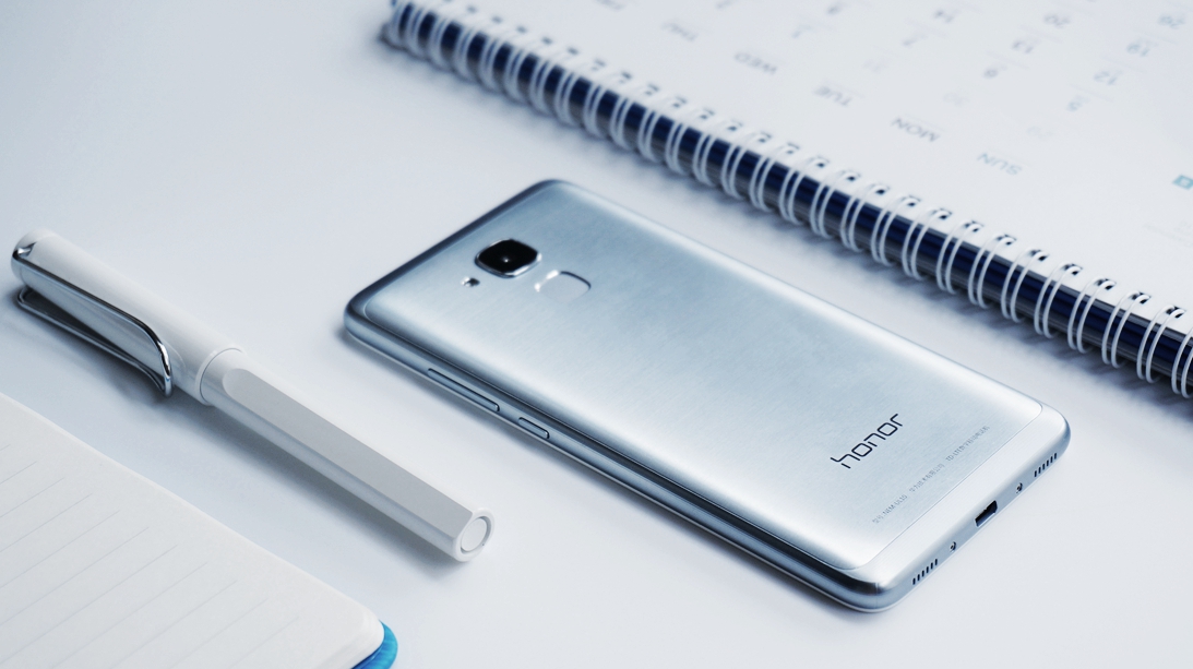 光荣畅玩5c和光荣5c,新机快评光荣畅玩5c快速上手