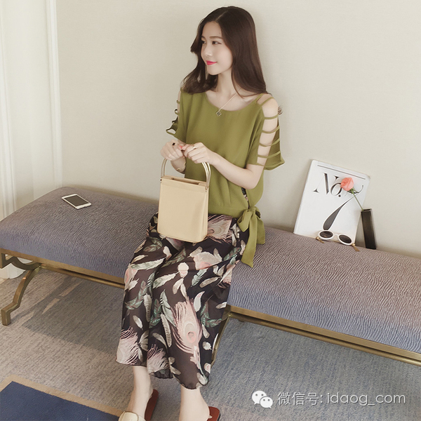 这么美丽的衣服你还在犹豫什么？