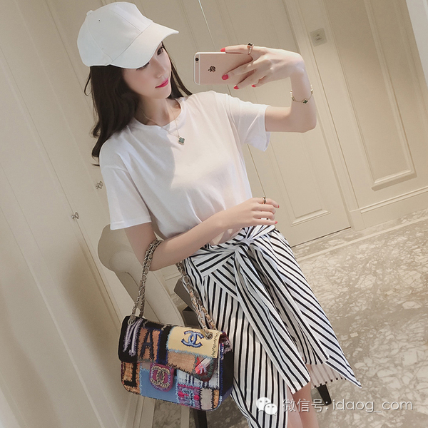 这么美丽的衣服你还在犹豫什么？