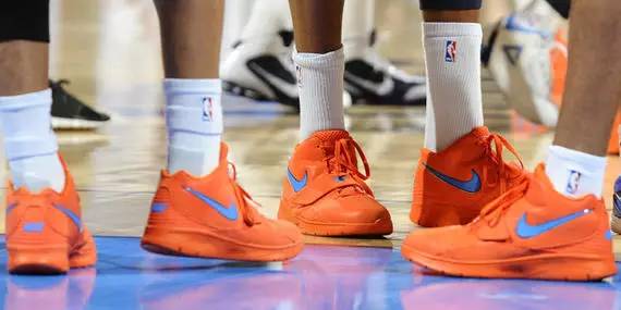 kd签名鞋出到第几代了,你心目中kd最佳球鞋是哪双