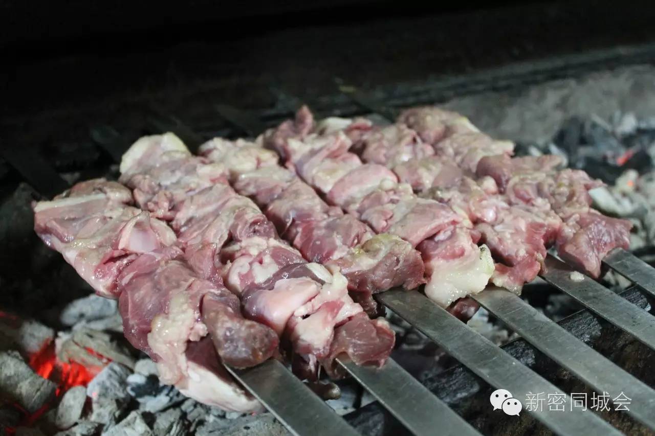 新密方中山斜对面烤全羊,新密烤全羊排行榜第一名
