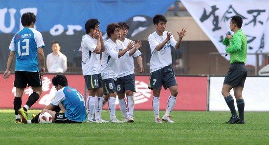 足协杯的那些黑马，武汉业余队淘汰上港，中甲土豪扬言要直通亚冠