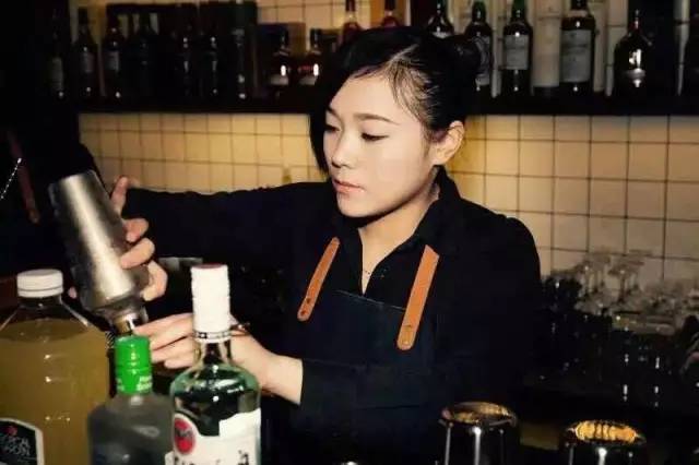 颜高huohao有内涵，杭州这些调酒师za不上天！