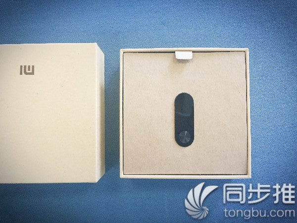 小米手环2充电震动怎么回事,小米手环2怎么连接苹果手机