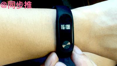 小米手环2充电震动怎么回事,小米手环2怎么连接苹果手机